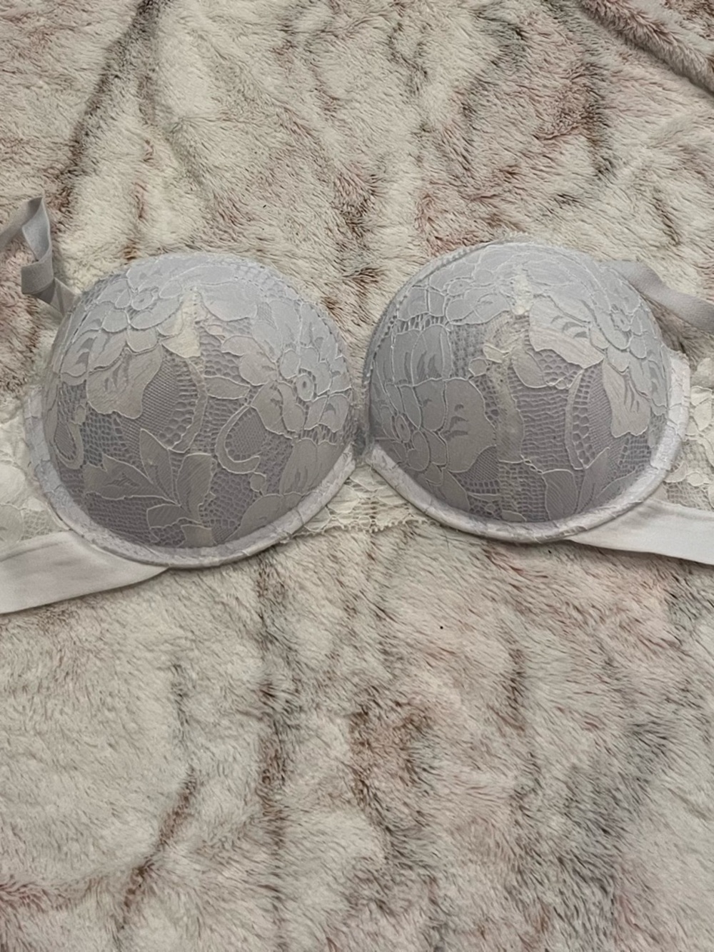 Women’s Lace Super Push-Up Bra.